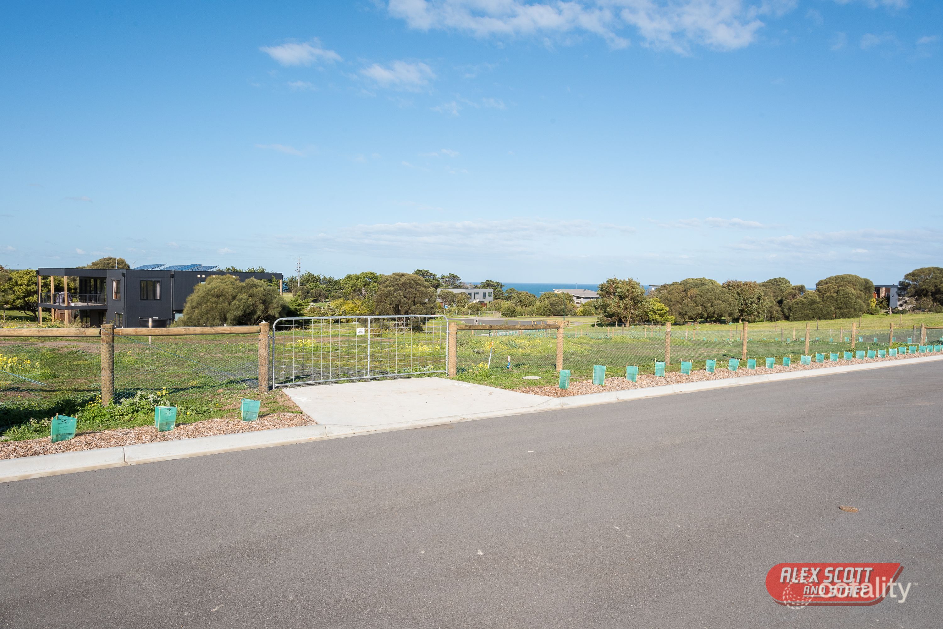 1 Sapphire View, San Remo, VIC 3925