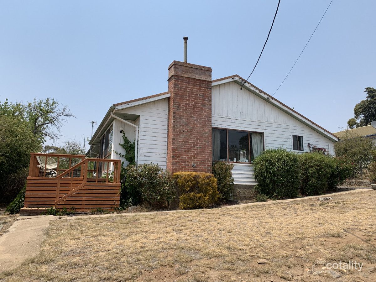 3 Mullan Pl, Cooma, NSW 2630