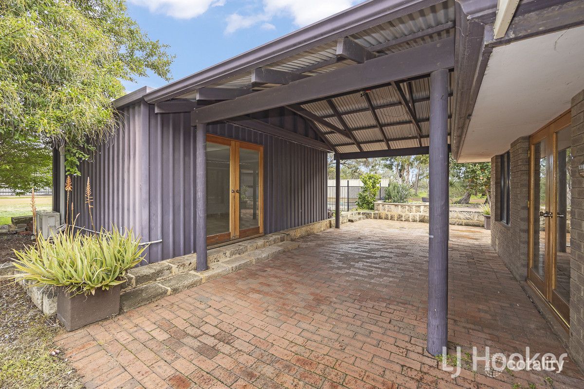 112 Birdwood Dr, Woodridge, WA 6041