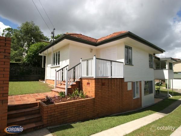 387 Webster Rd, Stafford Heights, QLD 4053