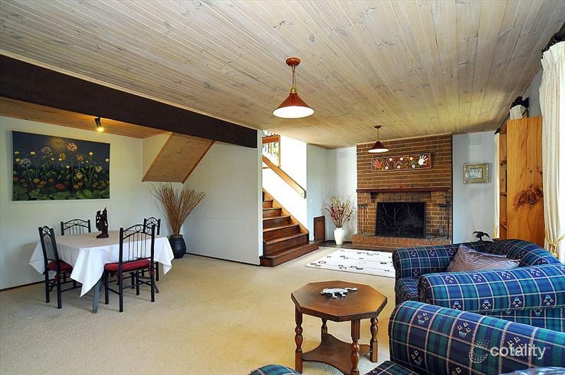 16 Centre Rd, Upwey, VIC 3158