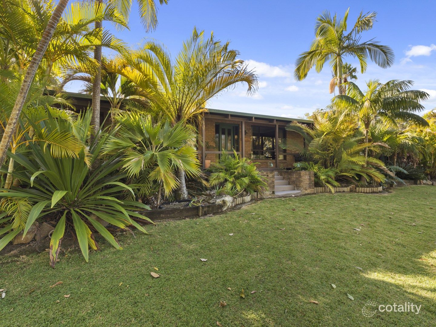 121 Lake Russell Dr, Emerald Beach, NSW 2456