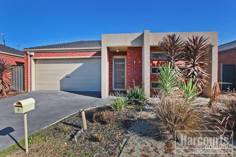5 Mirabelle St, Pakenham, VIC 3810