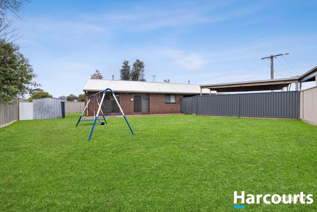 5 Cook Cl, Sebastopol, VIC 3356