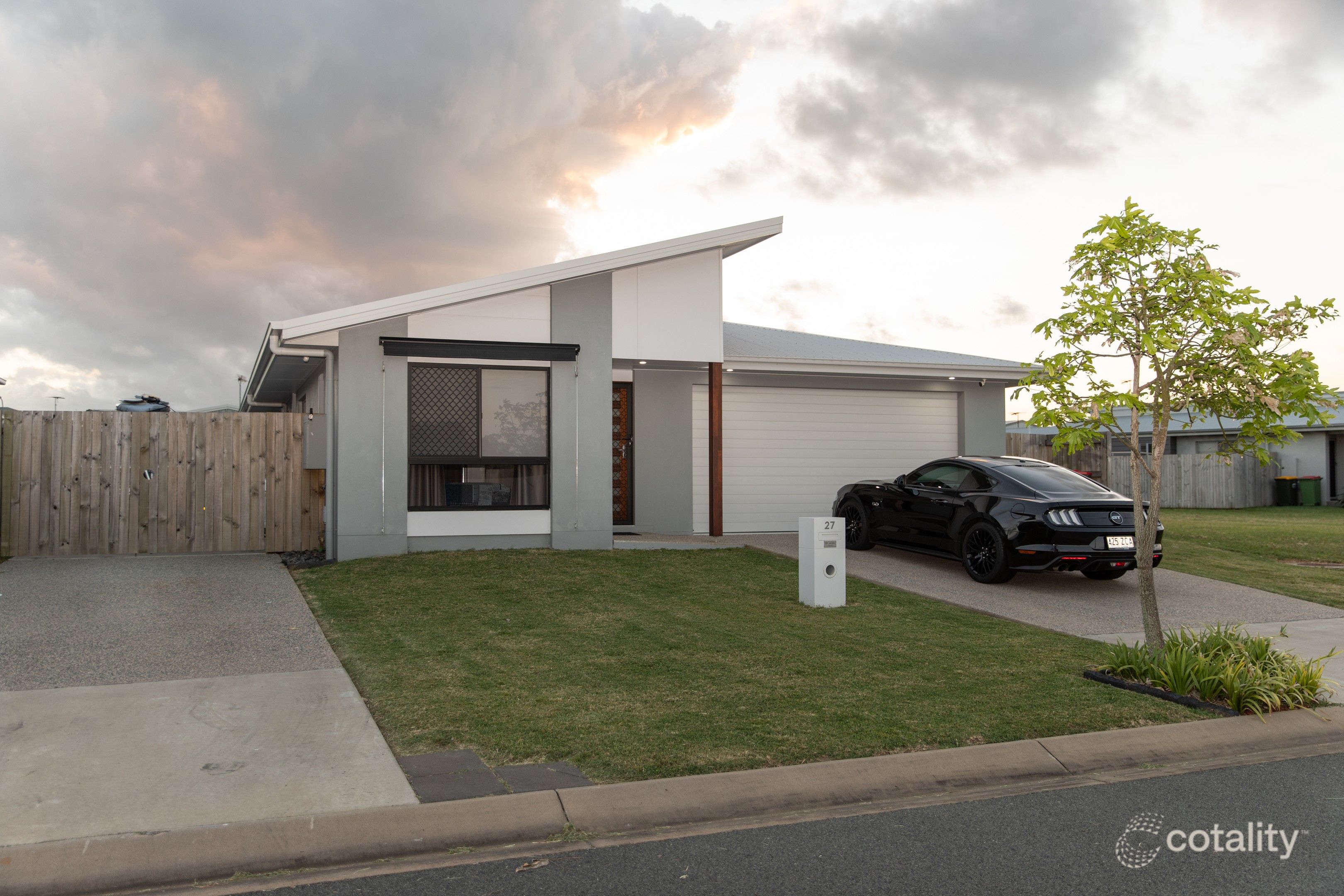 27 Primavera Bvd, Beaconsfield, QLD 4740
