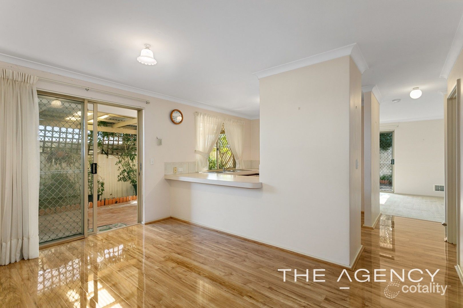 4/11 Tyler St, Joondanna, WA 6060