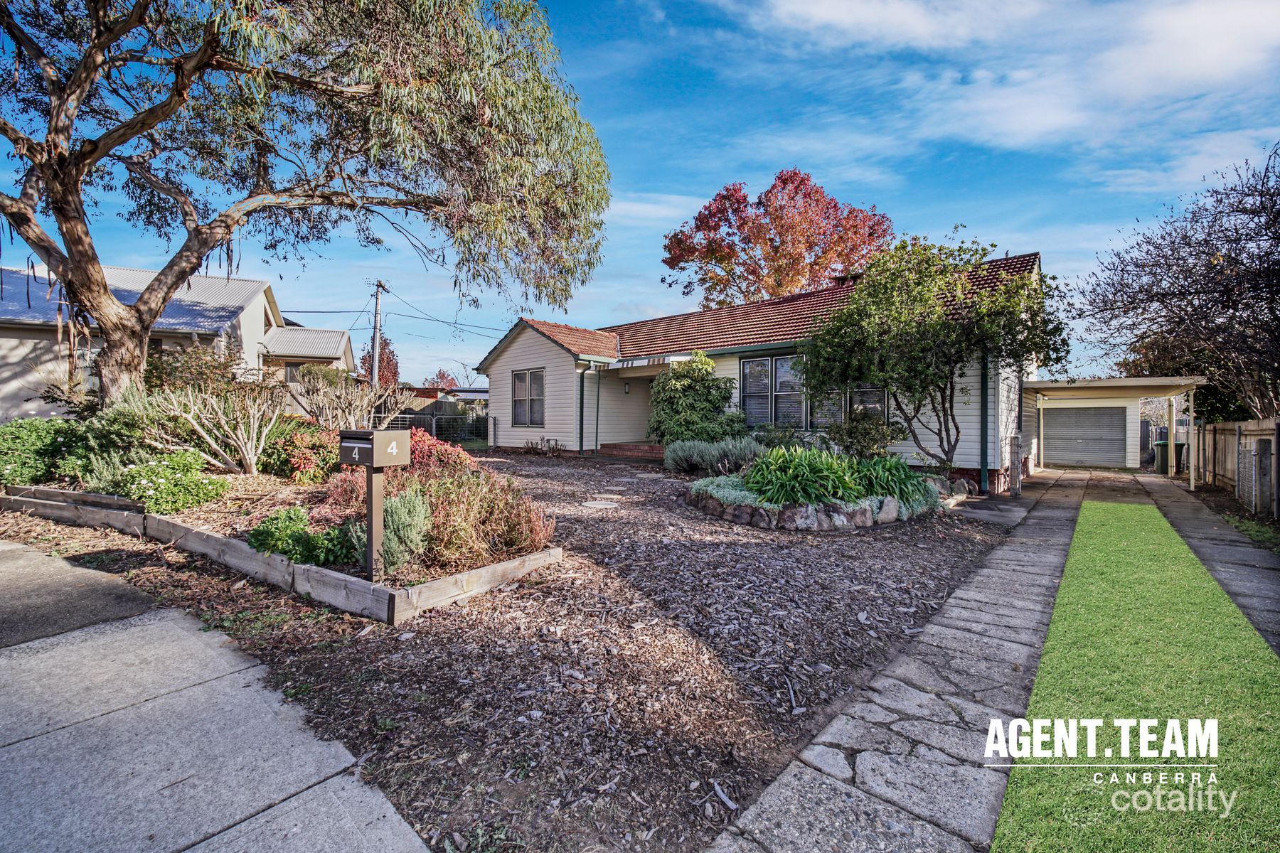 4 Tooma Pl, Narrabundah, ACT 2604