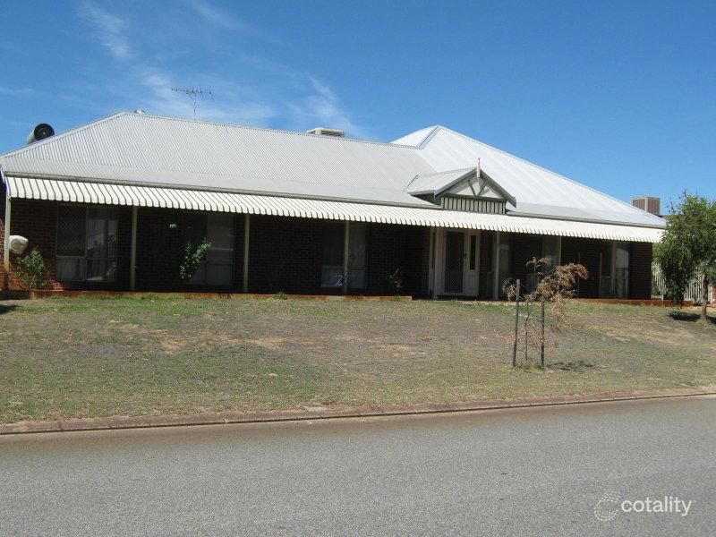 8 Carpenteria Cres, Kenwick, WA 6107