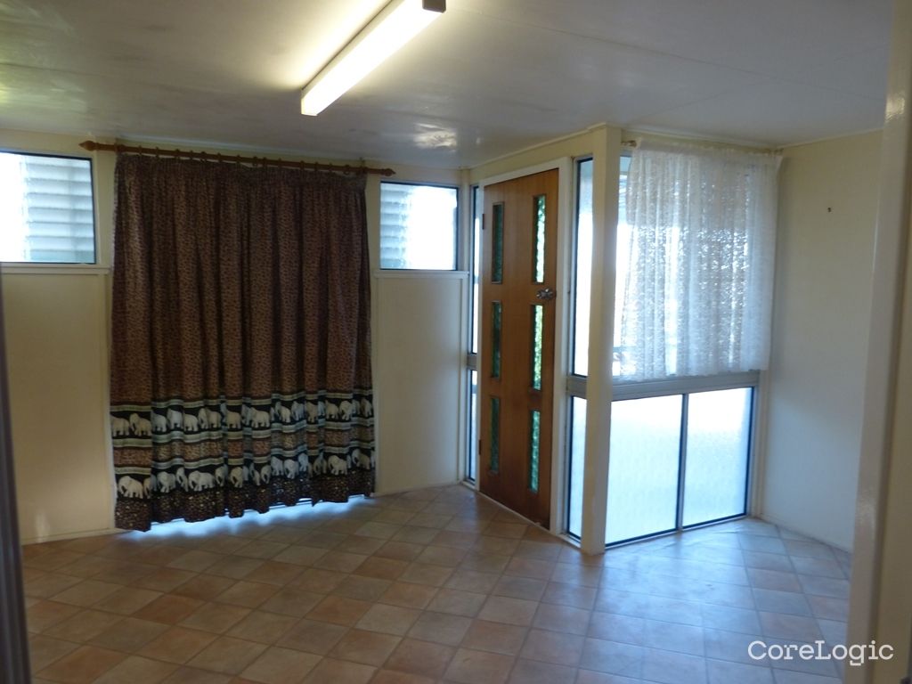 1 Elizabeth St, South Gladstone, QLD 4680