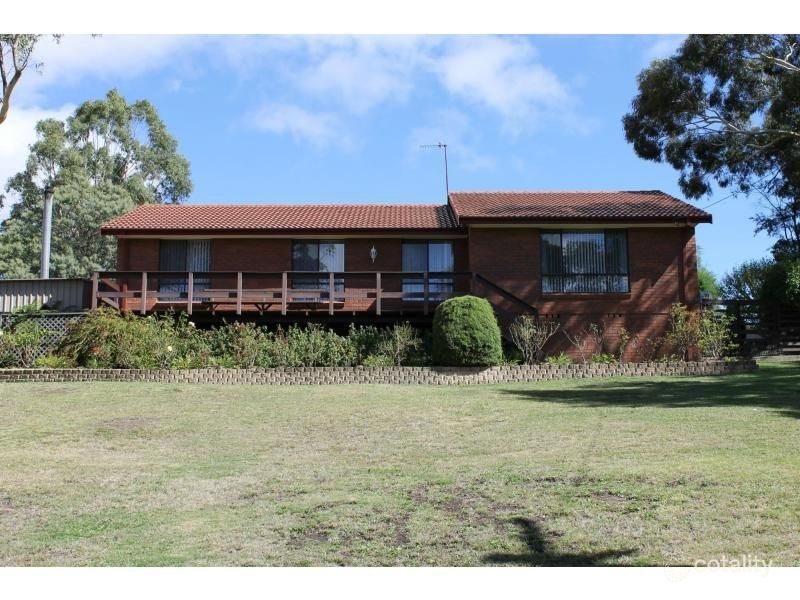 5 Burton St, Portland, NSW 2847