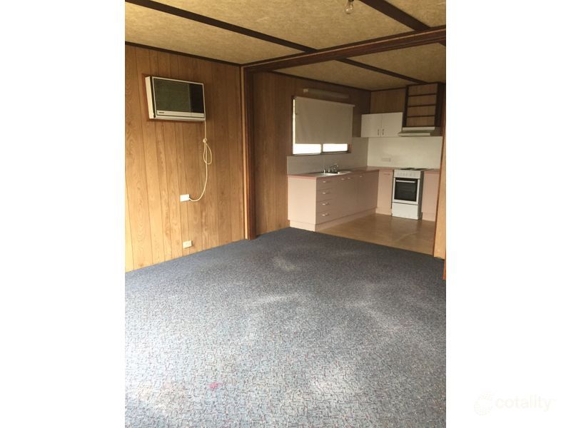 423 Cadell St, Hay, NSW 2711