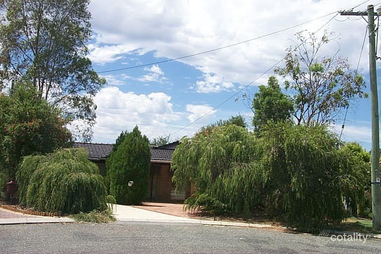 11 Brolga Ct, High Wycombe, WA 6057