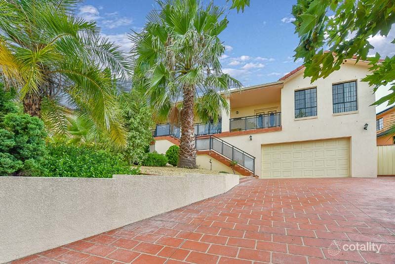 8 Lakeview Pl, Glen Alpine, NSW 2560