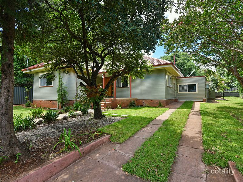 92 Hume St, East Toowoomba, QLD 4350