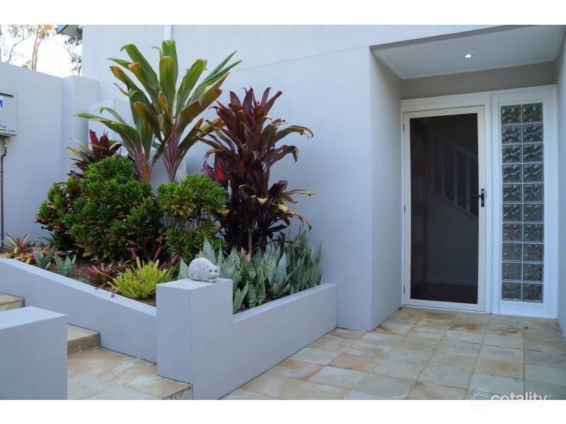 5 Kennedy Ct, Mount Ommaney, QLD 4074