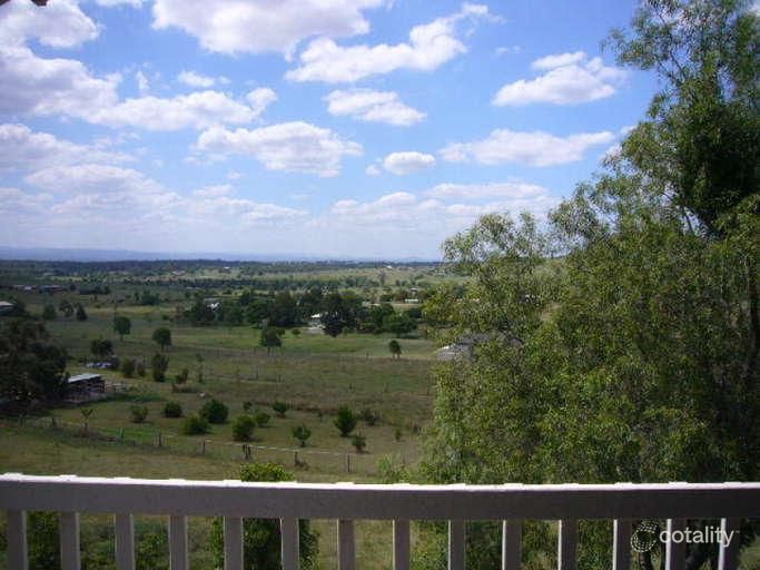 2 Narelle Ct, Plainland, QLD 4341