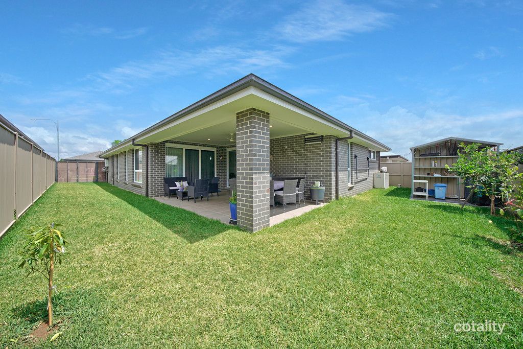 33 Danvers Rd, Spring Farm, NSW 2570