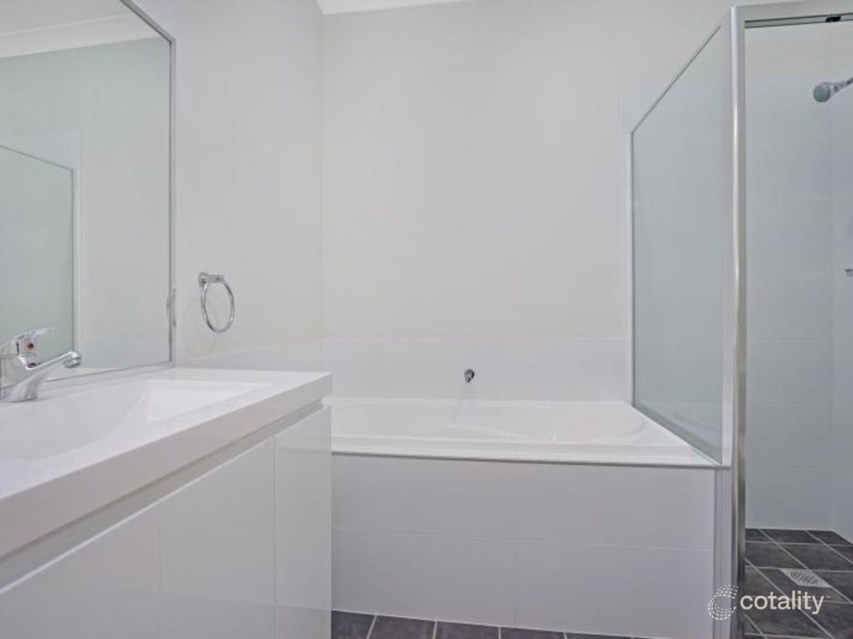 9 Nithsdle St, Cameron Park, NSW 2285