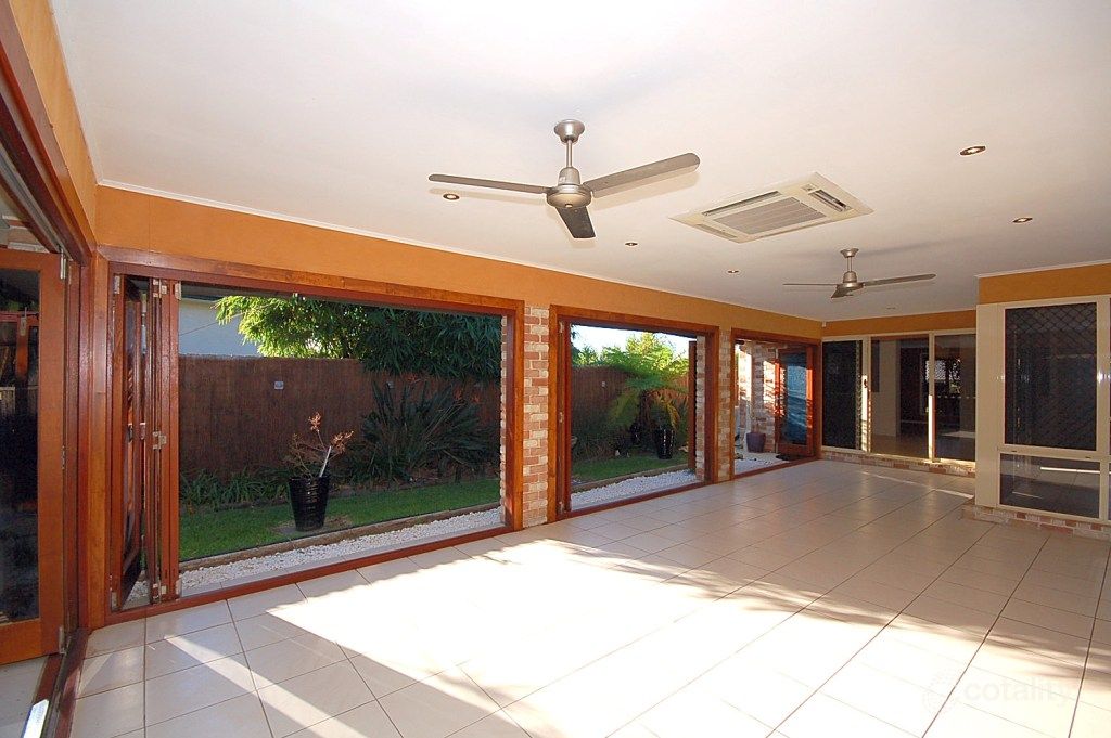 17 Hopkins St, Petrie, QLD 4502