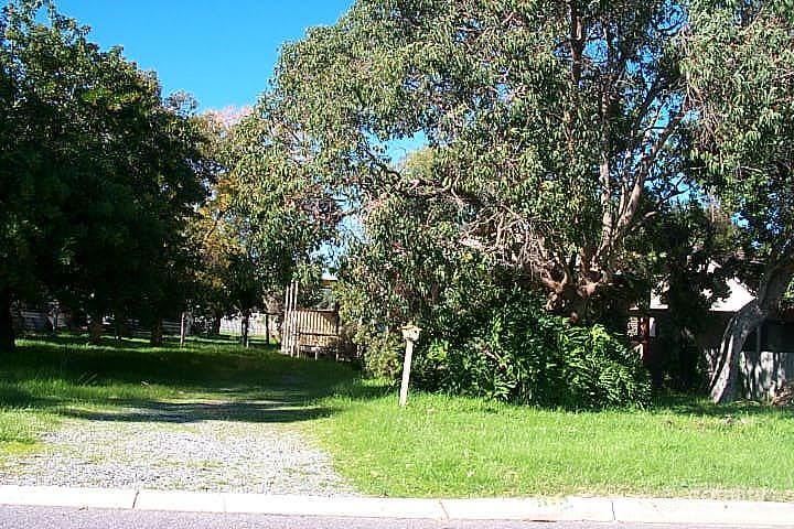 16 Temby St, Beckenham, WA 6107