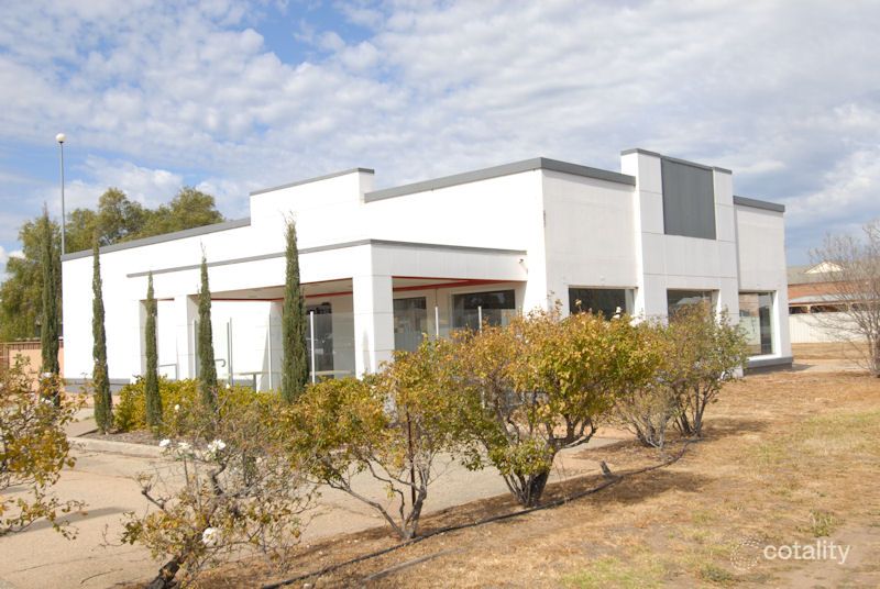 68 Hardinge St, Deniliquin, NSW 2710