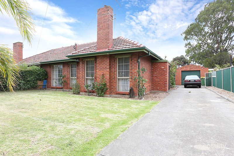 16 Treloar Cres, Braybrook, VIC 3019
