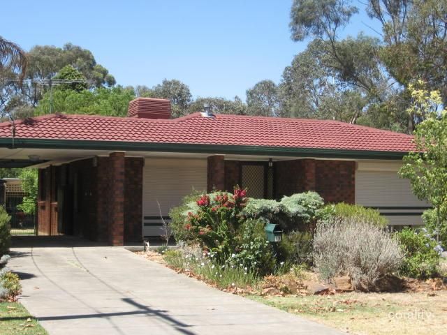 17 Gordon Ave, St Agnes, SA 5097