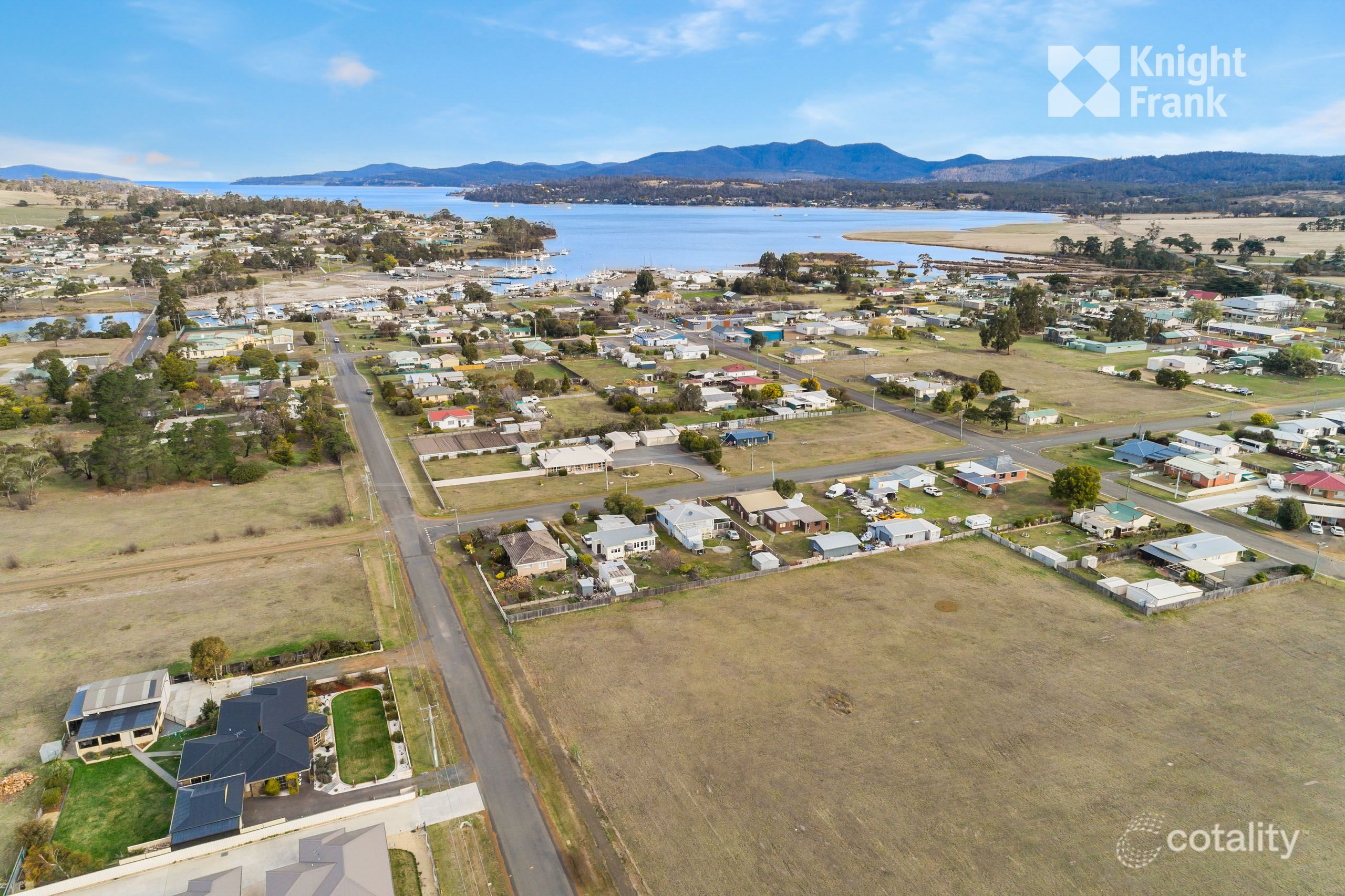 27 Henry St, Triabunna, TAS 7190