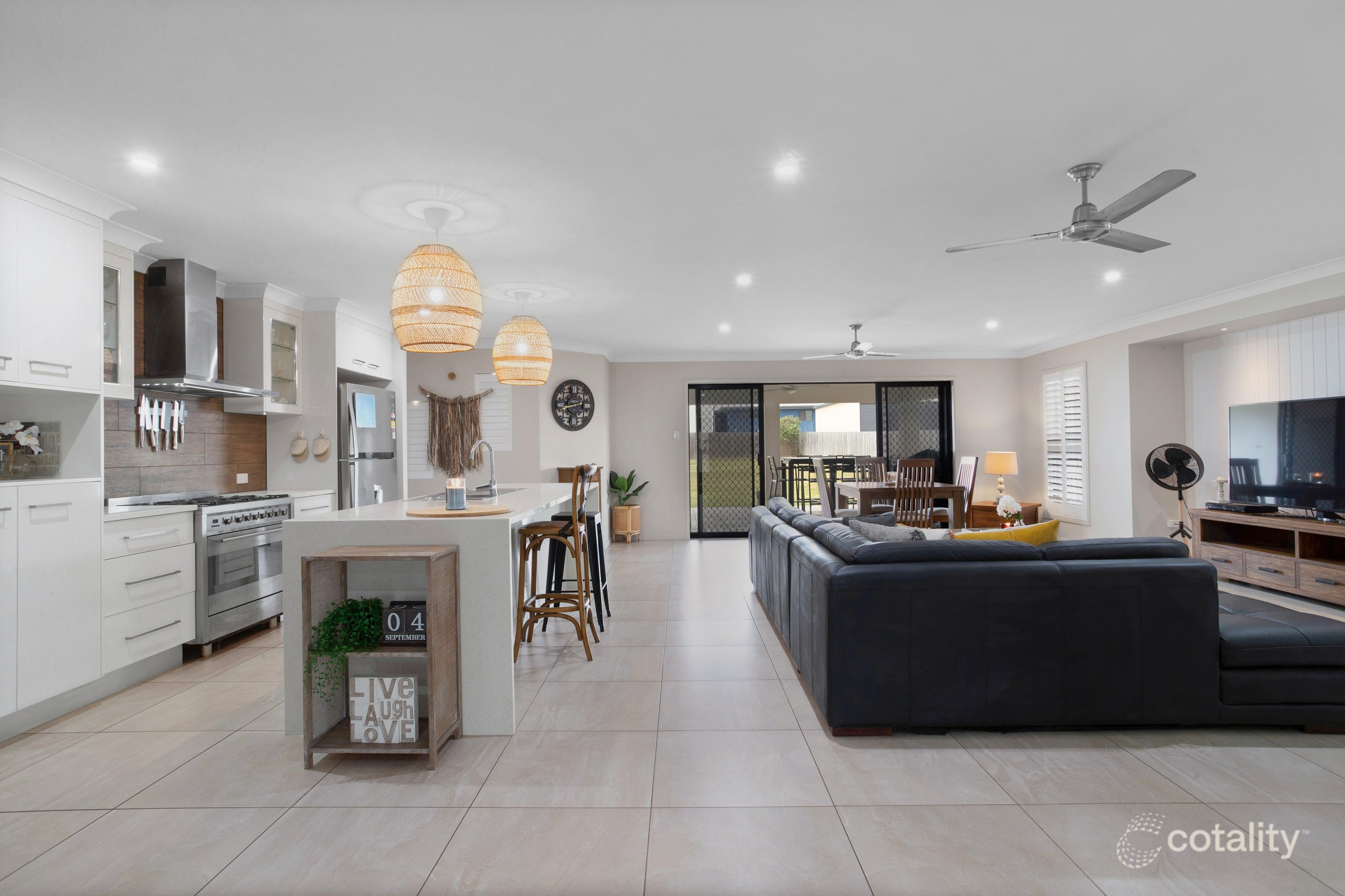 15 Lockyer Ct, Rural View, QLD 4740