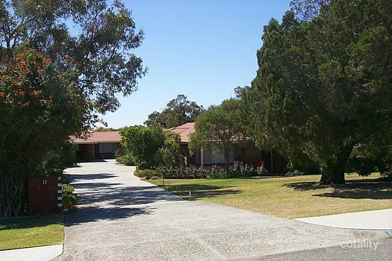 1/12 Bridges Rd, Melville, WA 6156