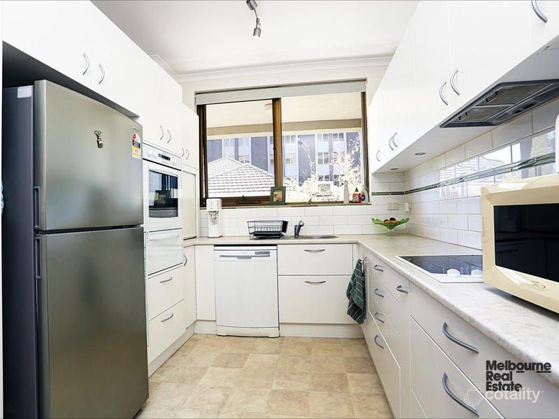 10/73 Queens Rd, Melbourne, VIC 3004
