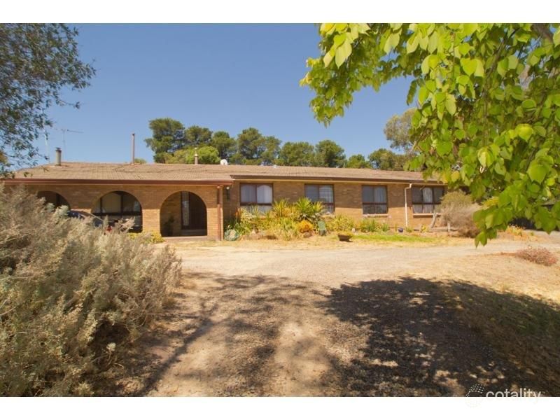 31 Kangaroo Gully Rd, Kangaroo Flat, VIC 3555