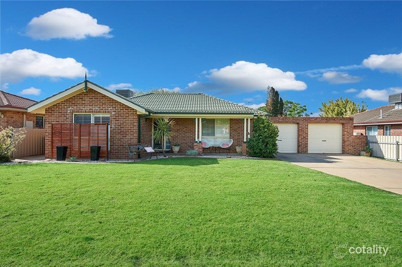 11 Kaldari Cres, Glenfield Park, NSW 2650