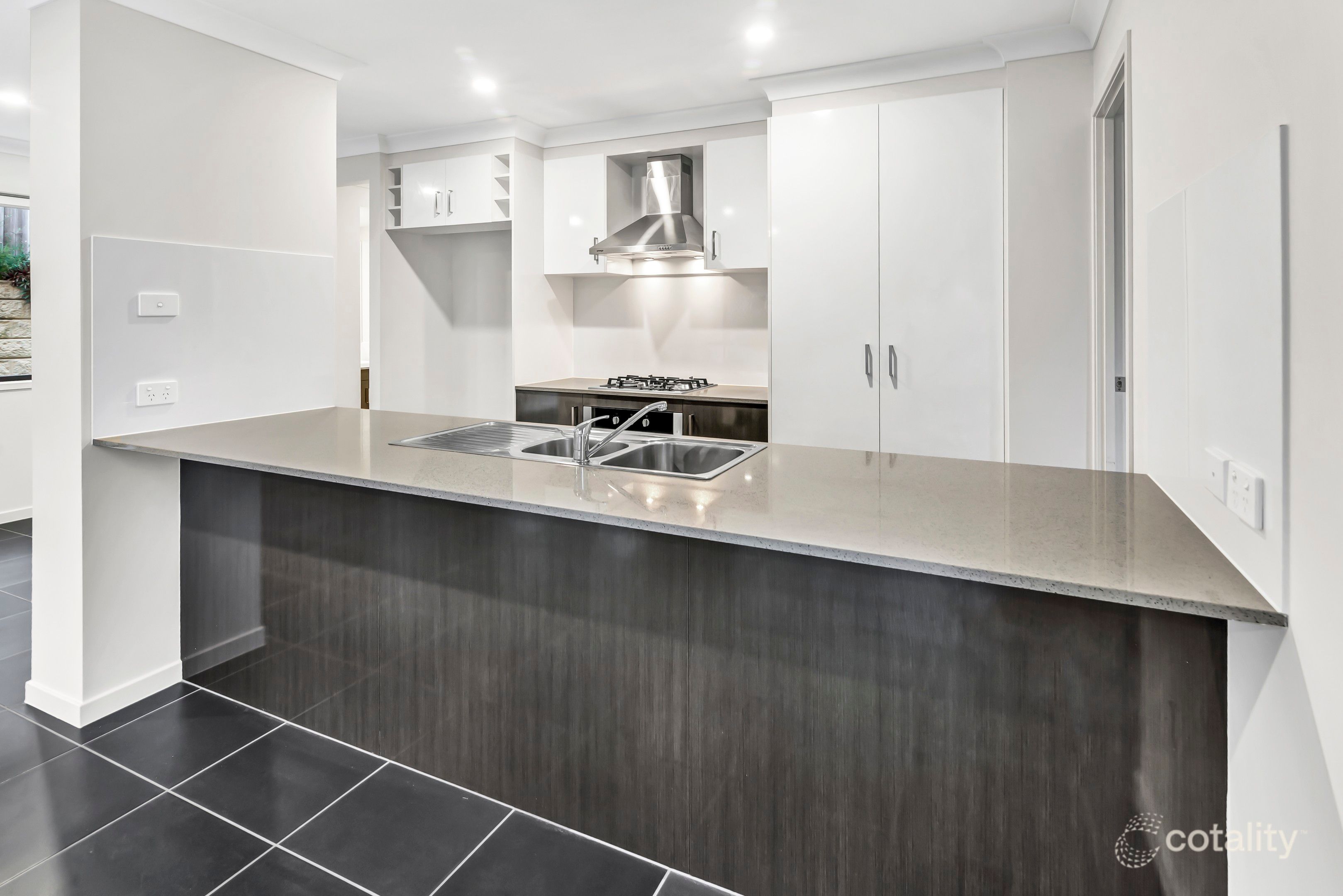 14 Gordon St, Ormeau Hills, QLD 4208