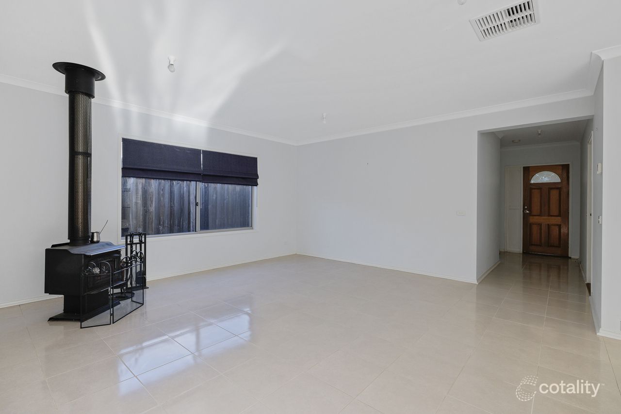 28 Grampian Bvd, Cowes, VIC 3922