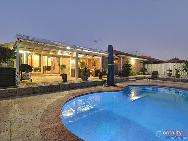 14 Laurelston Hts, Woodvale, WA 6026