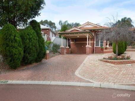 17a Parkwood Ave, Woodvale, WA 6026