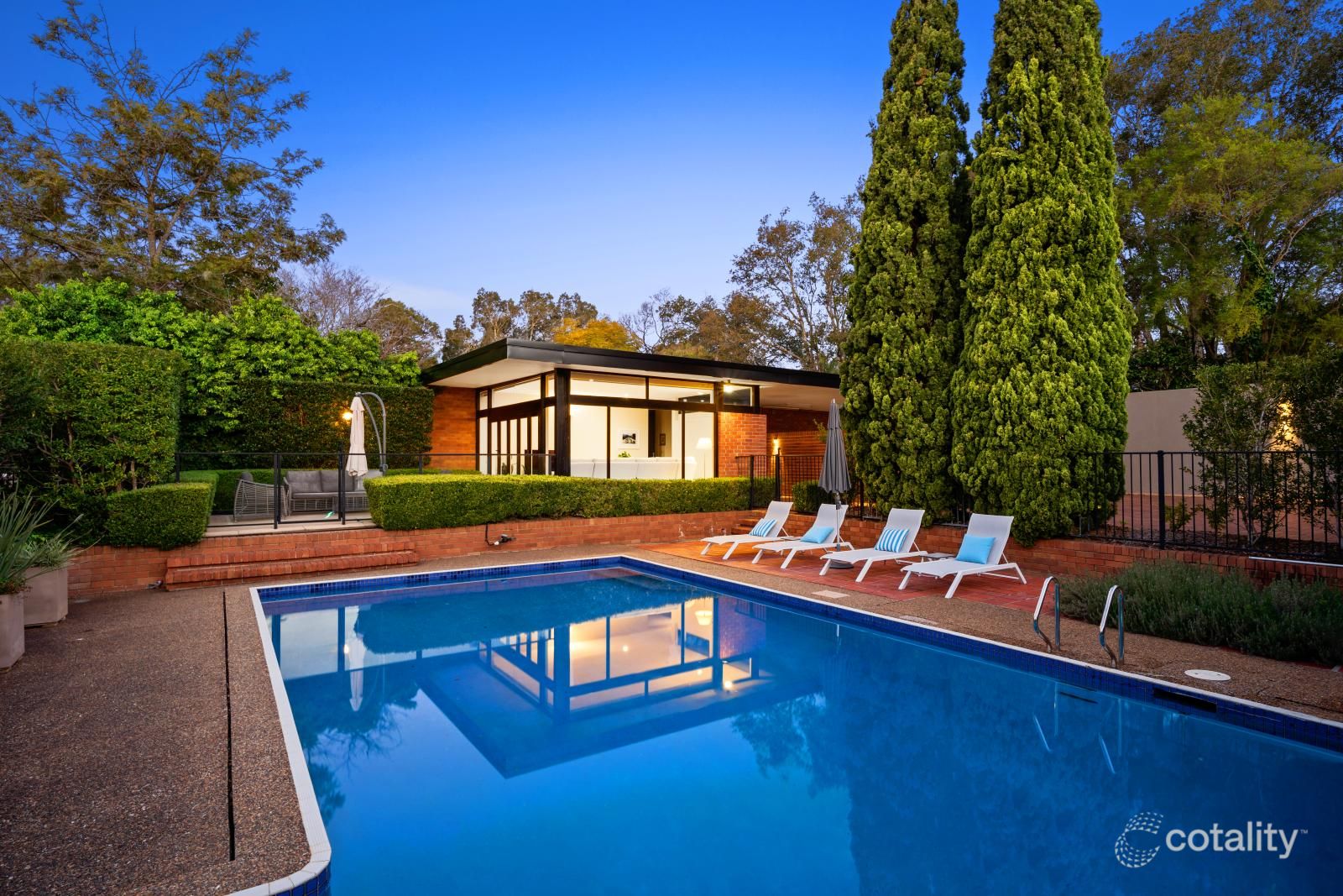 15 Collins Rd, St Ives, NSW 2075