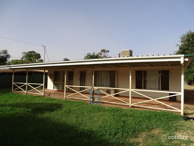 16 Phillip St, St George, QLD 4487