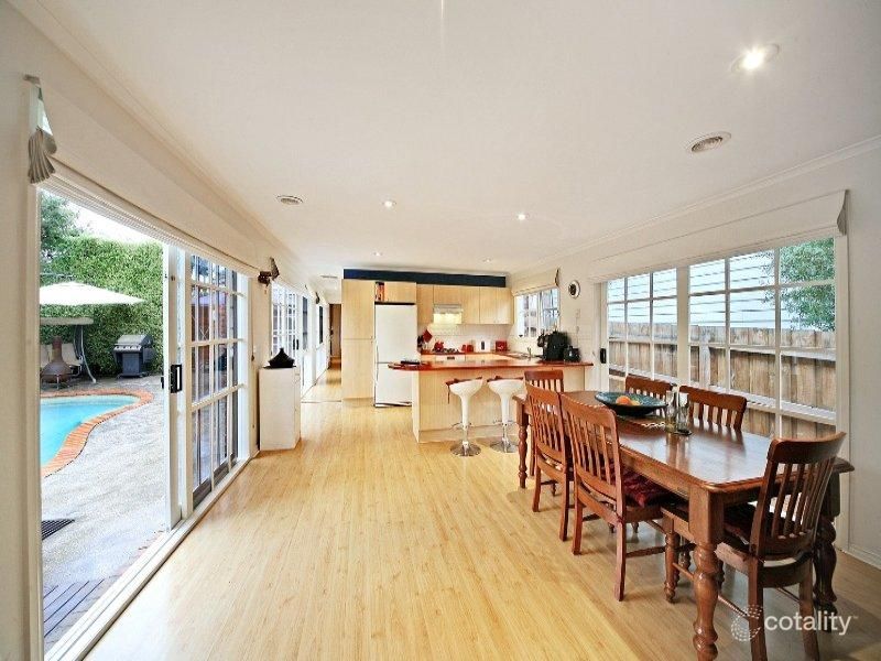13a Farleigh Ave, Burwood, VIC 3125