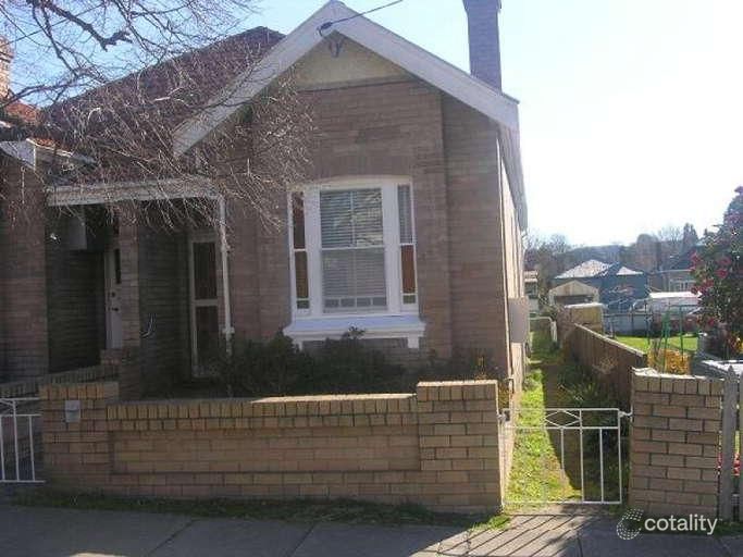 4 Laurence St, Lithgow, NSW 2790