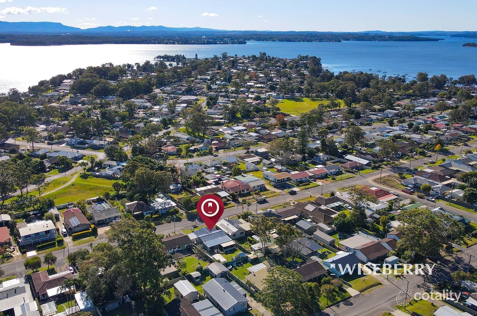 23 Campbell Pde, Mannering Park, NSW 2259