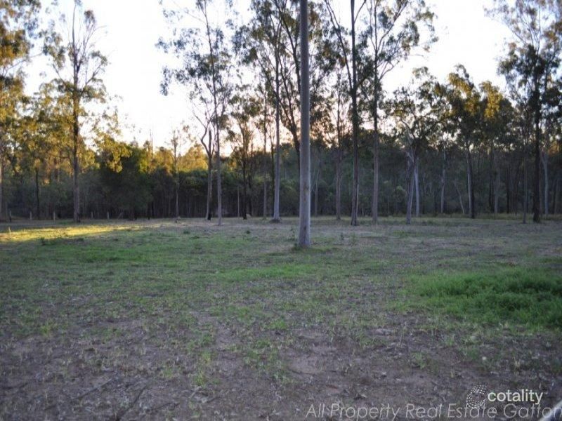 8 Waddington Pde, Plainland, QLD 4341