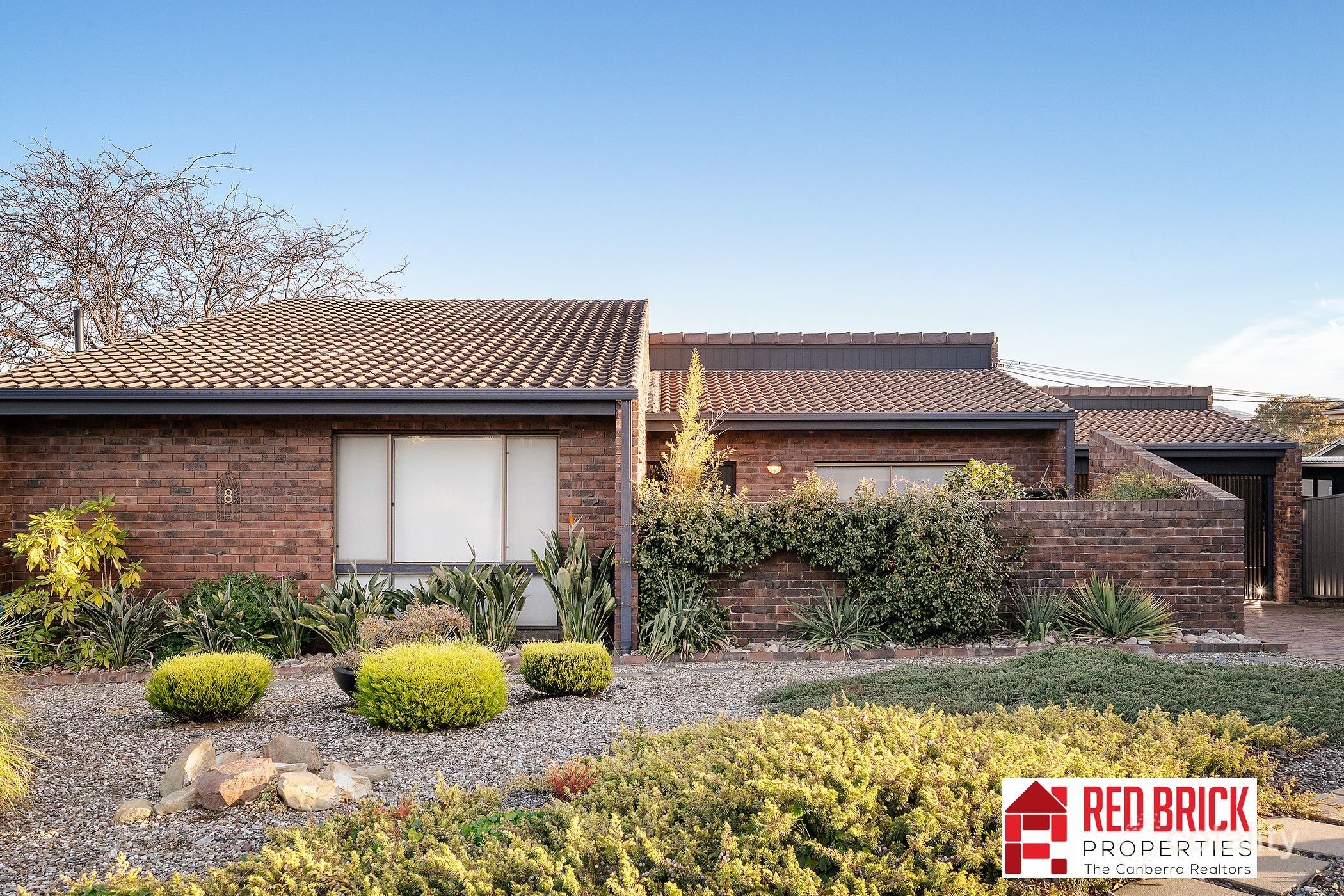 8 Simon Pl, Kambah, ACT 2902