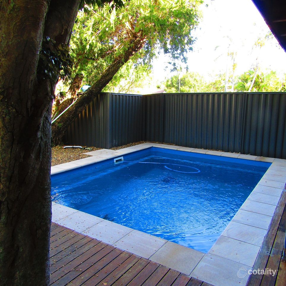 23 Bates Dr, Birkdale, QLD 4159