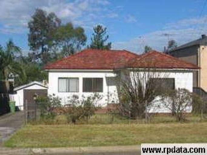 40 Frederick St, Pendle Hill, NSW 2145
