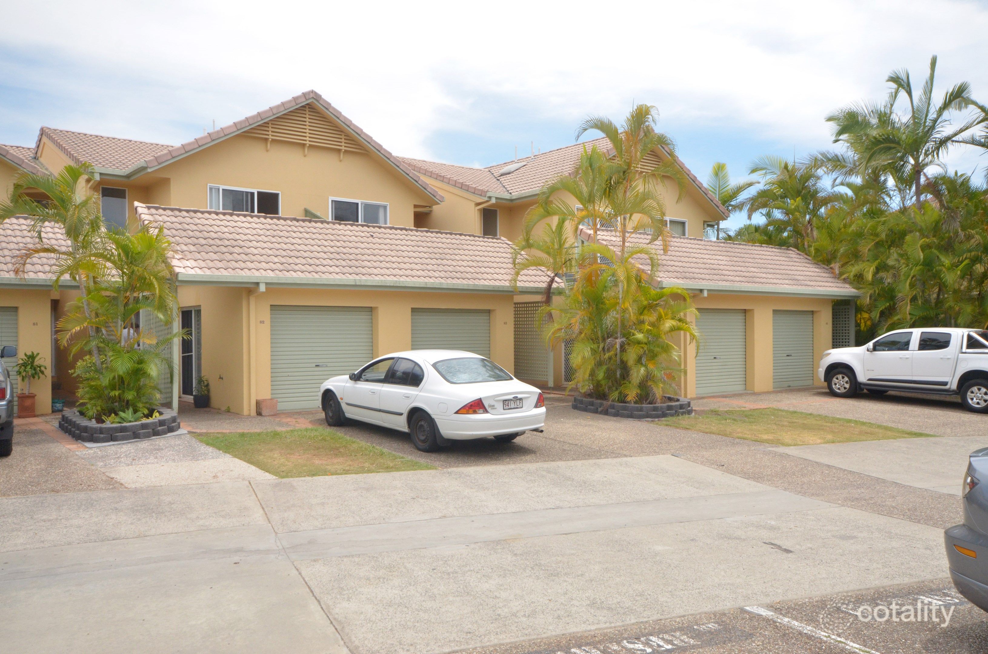 82/215 Cottesloe Dr, Mermaid Waters, QLD 4218