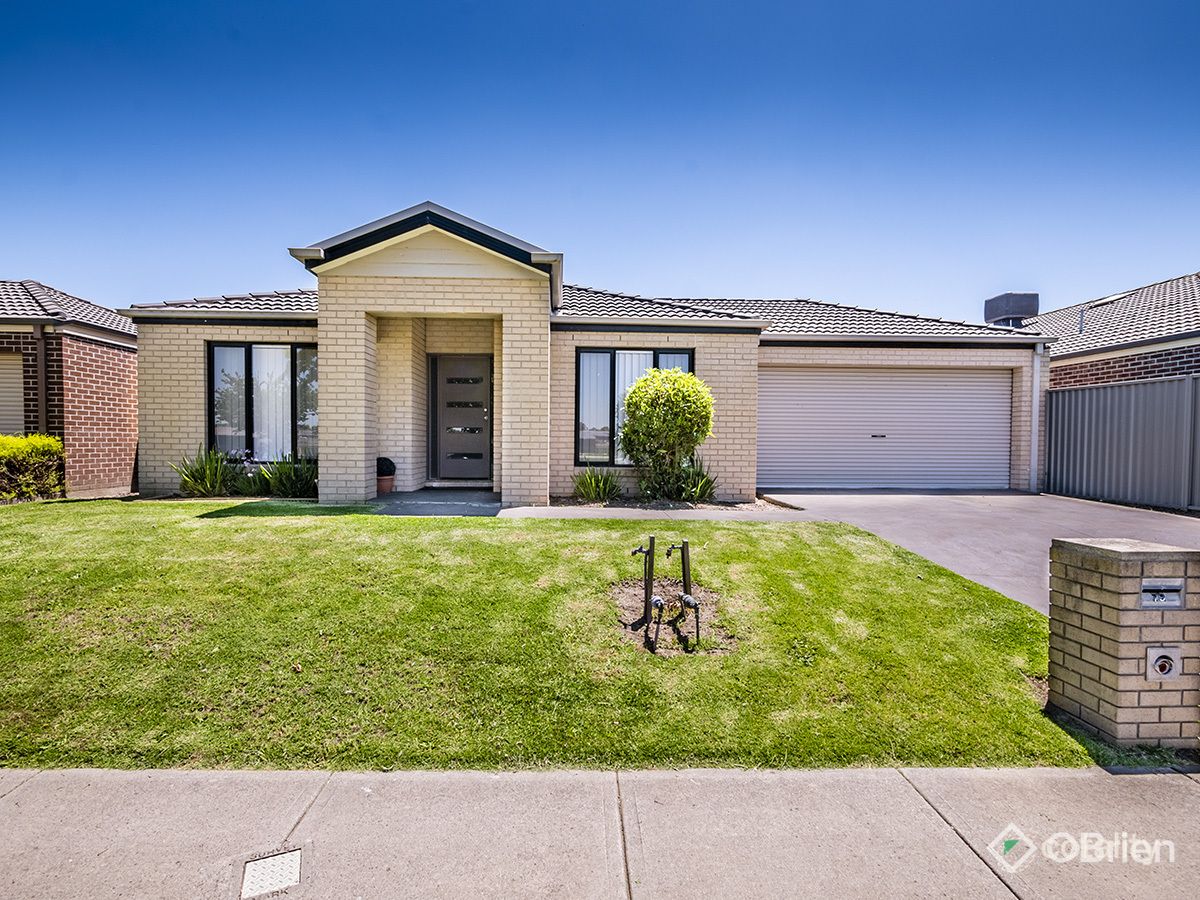 79 Broad Oak Dr, Cranbourne East, VIC 3977