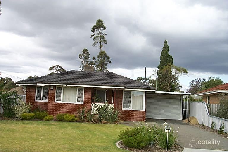 30 Grasmere Way, Kelmscott, WA 6111