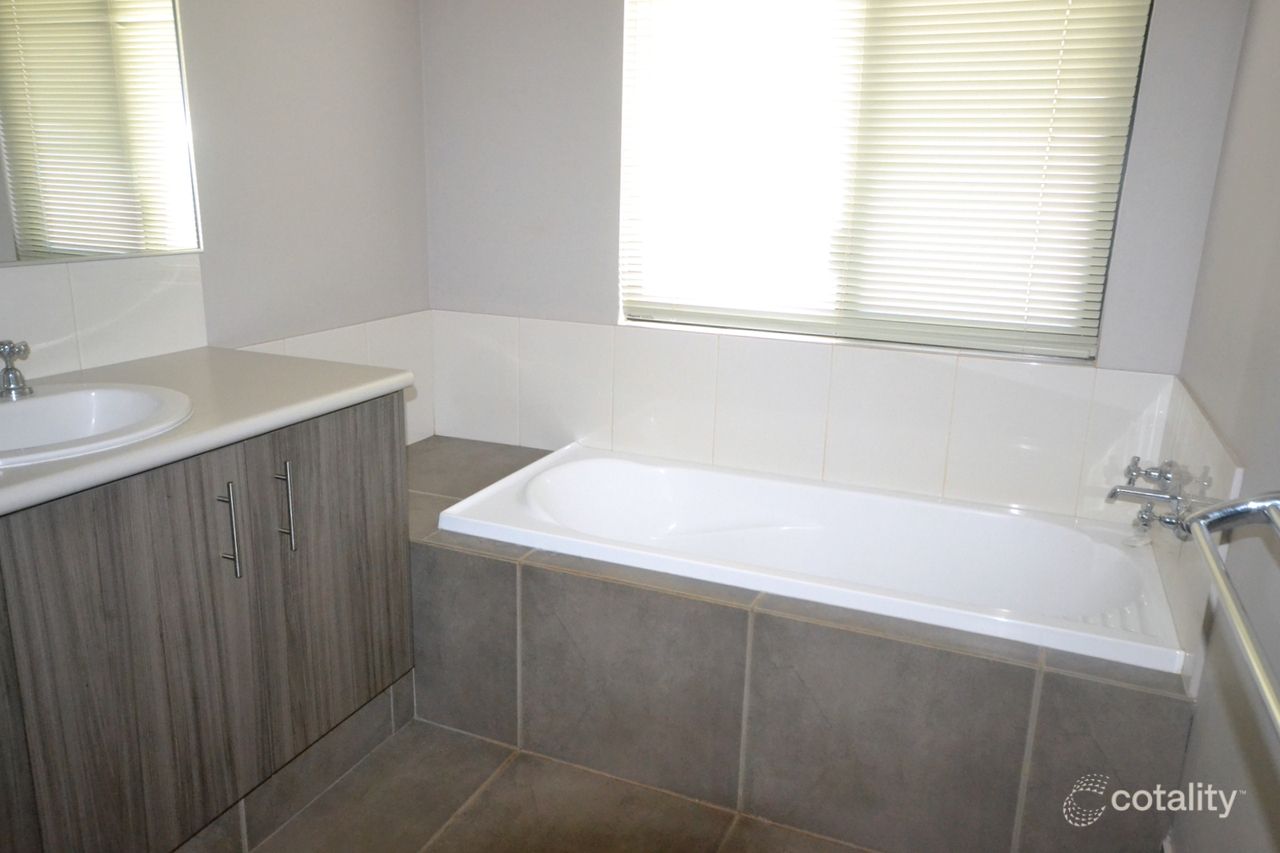 40 Tanami Dr, Bilingurr, WA 6725